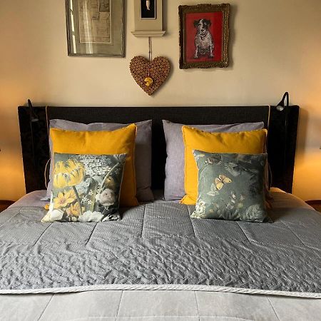 B&B De Kamer Hiernaast Gouda Esterno foto