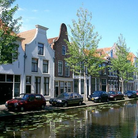 B&B De Kamer Hiernaast Gouda Esterno foto